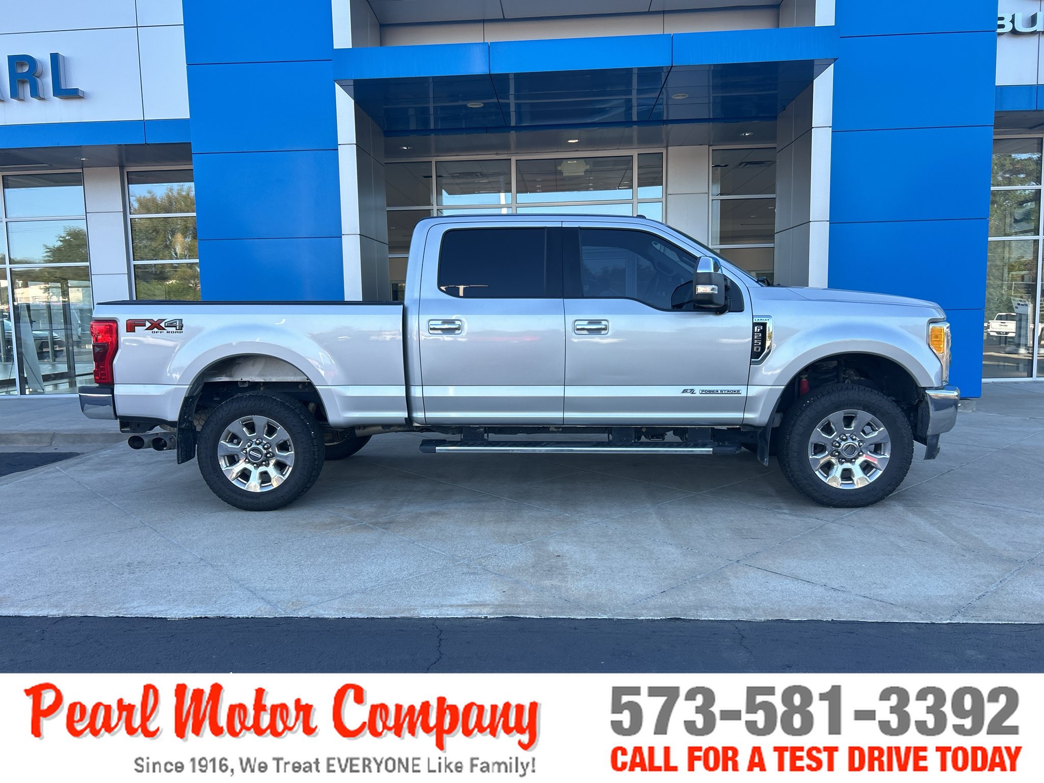 Used 2017 Ford F250 Lariat w/ Tow Technology Bundle AWD/4WD image 3