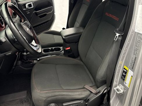 Used 2021 Jeep Wrangler Unlimited Rubicon w/ Uconnect 4C Nav & Sound Group AWD/4WD image 8