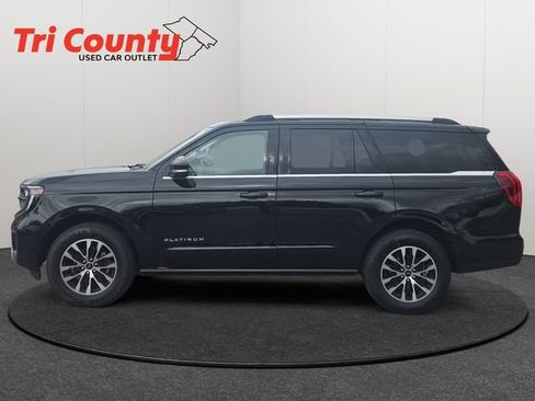 Used 2025 Ford Expedition Platinum AWD/4WD image 4