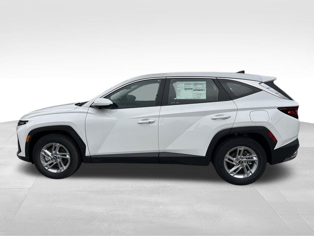 Used 2025 Hyundai Tucson SE FWD image 4
