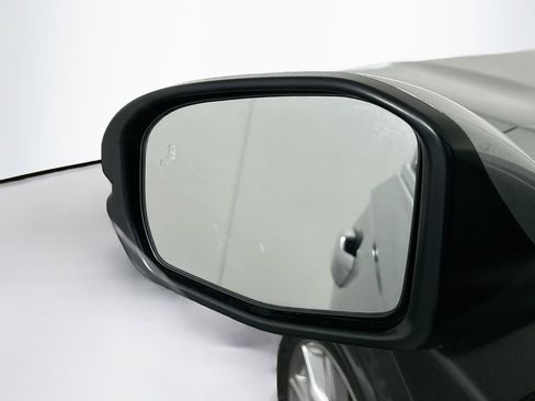 Used 2025 Honda CR-V EX image 16