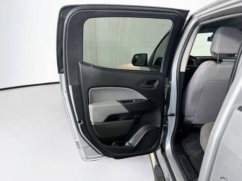 Used 2018 Chevrolet Colorado W/T RWD image 24
