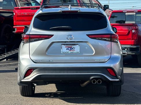 Certified 2022 Toyota Highlander XSE image 5