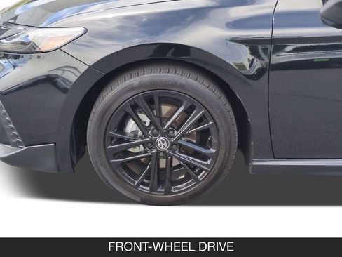 Used 2025 Toyota Camry SE w/ Convenience Package FWD image 11