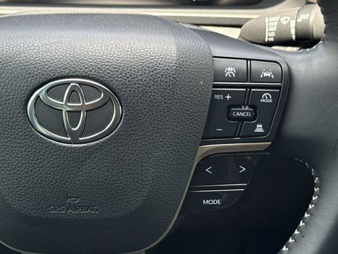 Used 2024 Toyota Crown AWD/4WD image 14