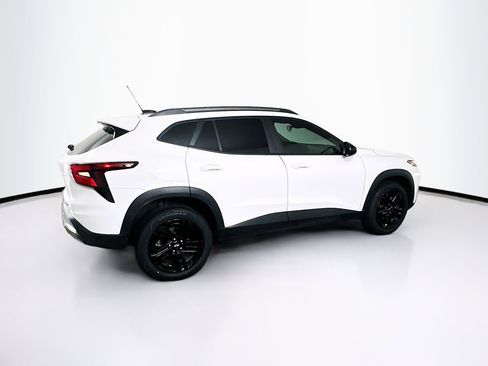 Used 2025 Chevrolet Trax ACTIV w/ Driver Confidence Package image 10