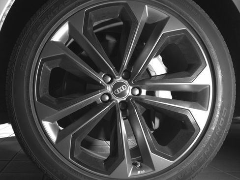 Used 2025 Audi Q7 3.0T Premium Plus image 9