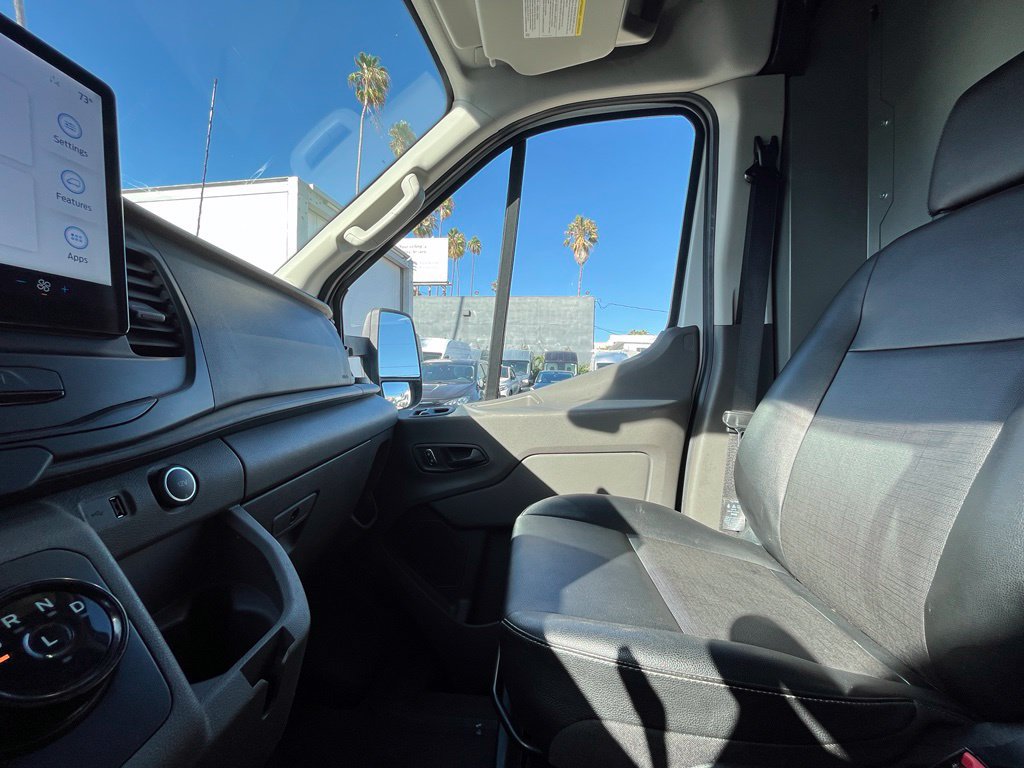 Used 2022 Ford E-Transit 148 High Roof w/ Load Area Protection Package RWD image 19