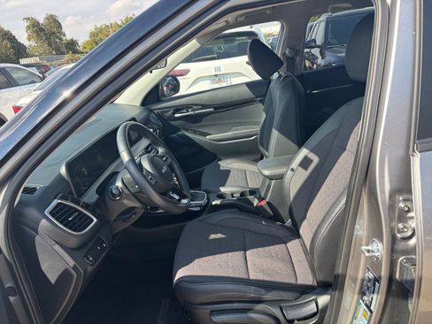 Used 2025 Kia Seltos S image 24