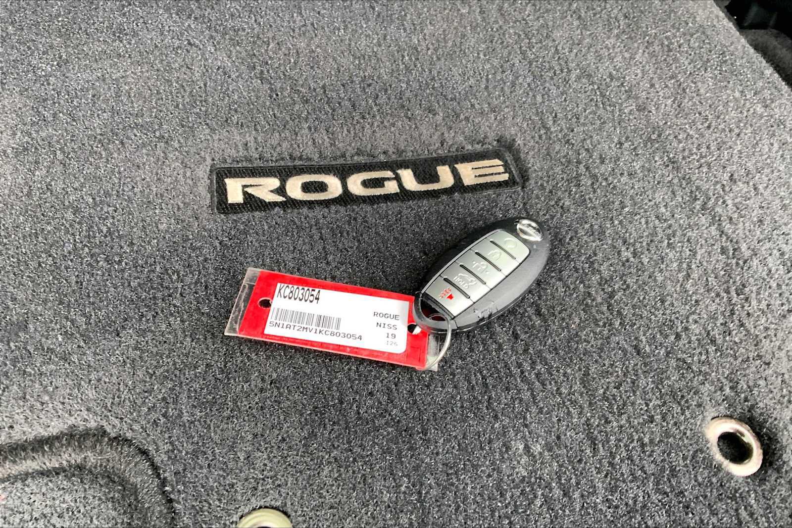 Used 2019 Nissan Rogue SV AWD/4WD image 13