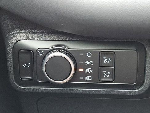 New 2026 Ford Explorer Active RWD image 18