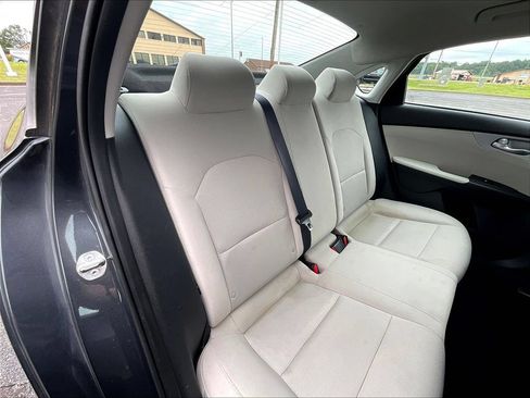 Used 2023 Kia Forte LXS FWD image 13