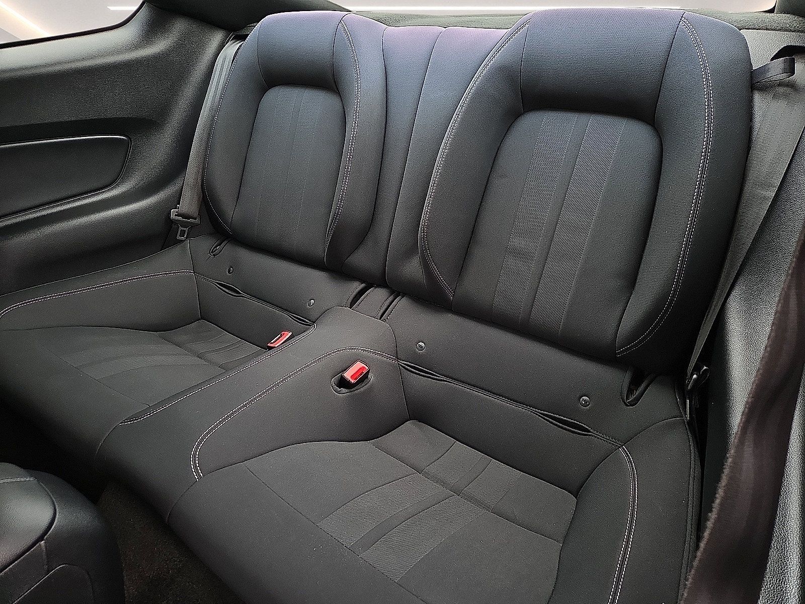 Used 2019 Ford Mustang Coupe RWD image 10