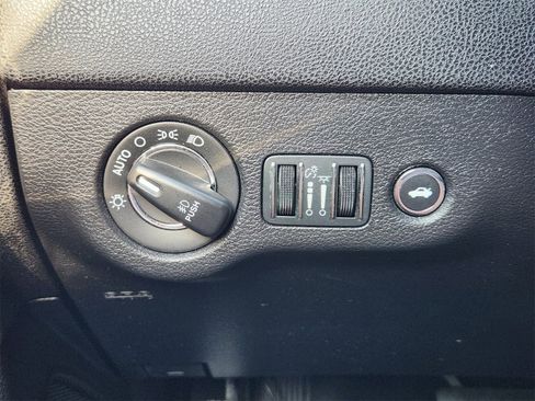 Used 2023 Chrysler 300 Touring L w/ Popular Equipment Group image 30