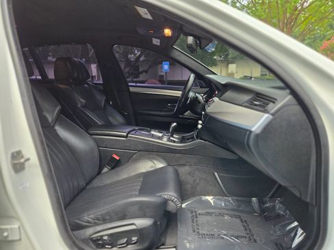 Used 2015 BMW M5 w/ Competition Package RWD image 16
