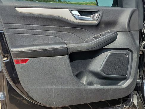 Used 2021 Ford Escape SE w/ SE Sport Appearance Package image 11
