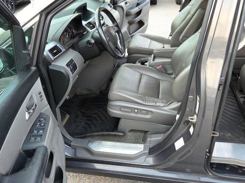 Used 2014 Honda Odyssey Touring Elite image 27