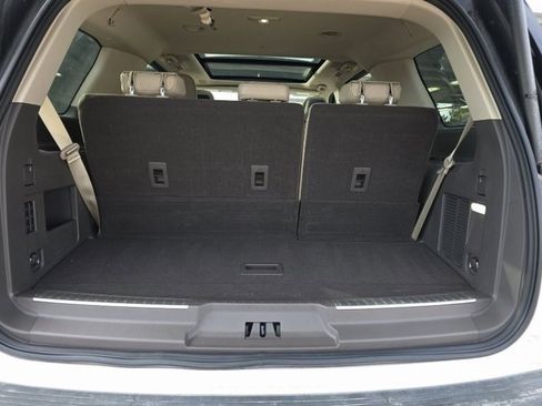 Used 2024 Lincoln Navigator Reserve image 10