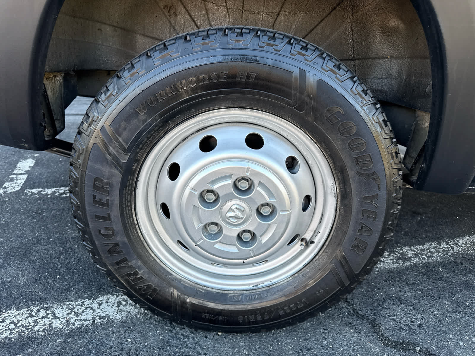 Used 2023 RAM ProMaster 2500 FWD image 12