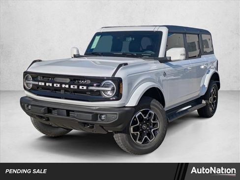 New 2025 Ford Bronco Outer Banks image 1