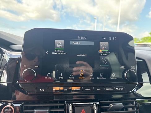 Used 2024 Nissan Pathfinder SL w/ SL Premium Package image 23