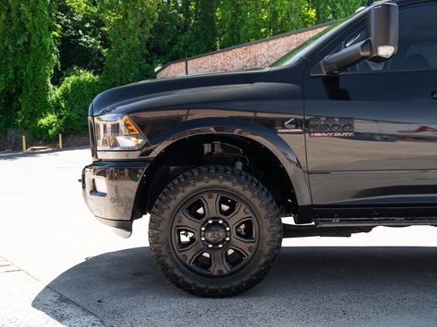 Used 2018 RAM 2500 Big Horn w/ Sport Appearance Group AWD/4WD image 3