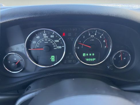 Used 2017 Jeep Wrangler Unlimited Sahara w/ Quick Order Package 24E Chief AWD/4WD image 14