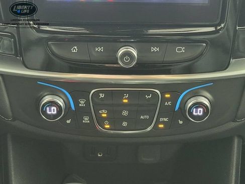 Used 2024 Chevrolet Traverse LT AWD/4WD image 22