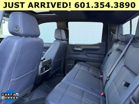 Used 2023 Chevrolet Silverado 1500 High Country w/ High Country Premium Package image 7