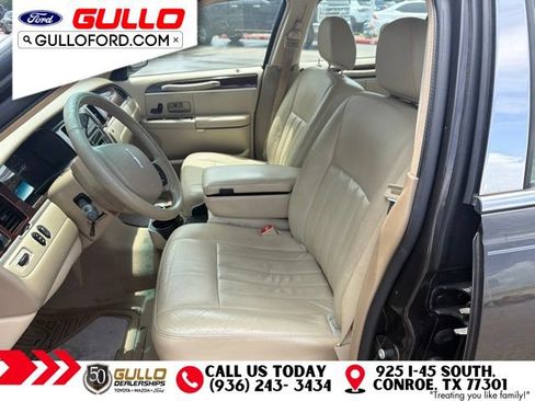 Used 2007 Lincoln Town Car Signature RWD image 9