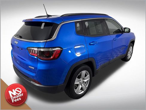 Used 2022 Jeep Compass Latitude w/ Convenience Group FWD image 3