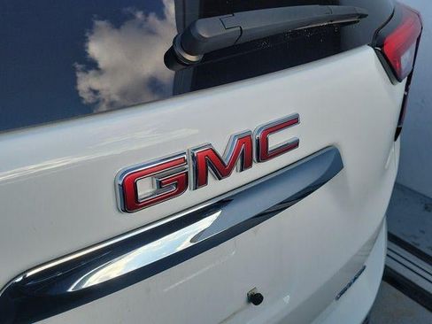 Used 2024 GMC Terrain SLT w/ LPO, Floor Liner Package AWD/4WD image 4