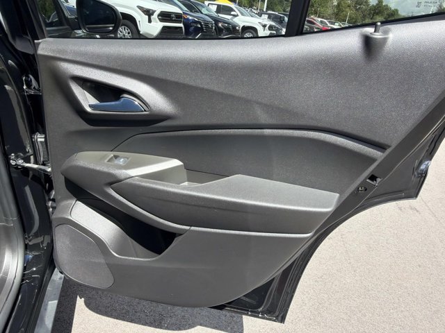 Used 2024 Chevrolet Trax RS w/ Sunroof Package FWD image 18