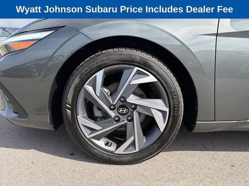 Used 2025 Hyundai Elantra Sport FWD image 2