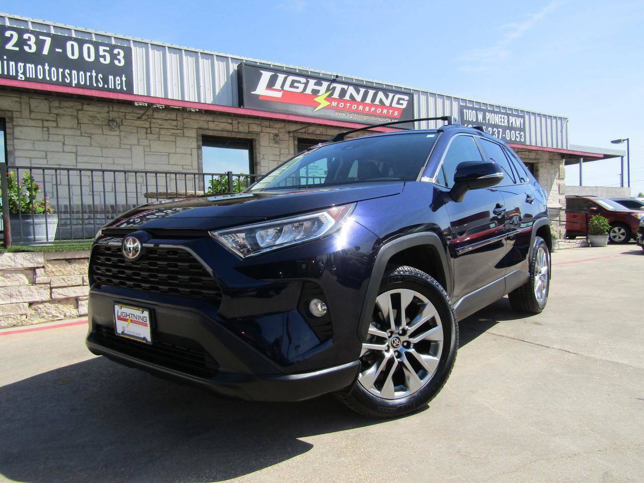 Used 2021 Toyota RAV4 XLE Premium FWD image 1