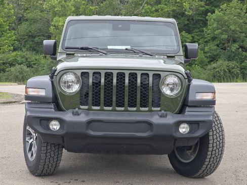 Used 2024 Jeep Wrangler Unlimited Sport AWD/4WD image 8