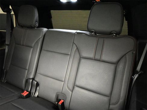 Used 2022 Chevrolet Tahoe RST w/ Luxury Package image 21