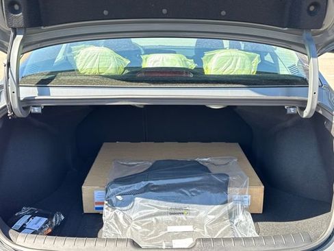 New 2026 Hyundai Elantra Limited FWD image 10