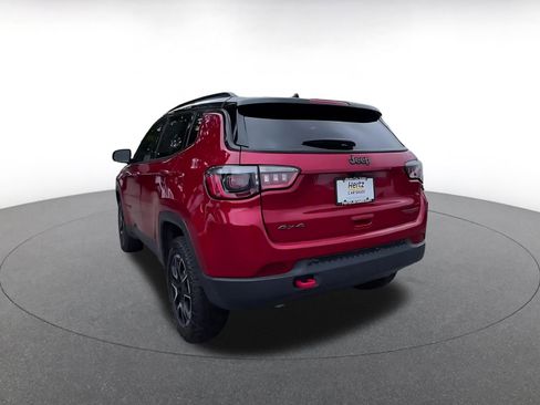 Used 2025 Jeep Compass Trailhawk AWD/4WD image 10