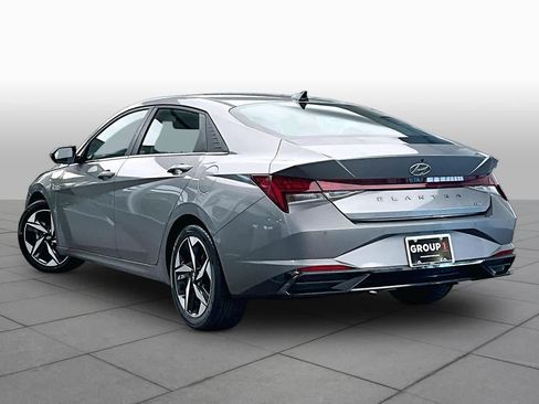 Used 2023 Hyundai Elantra Limited FWD image 12