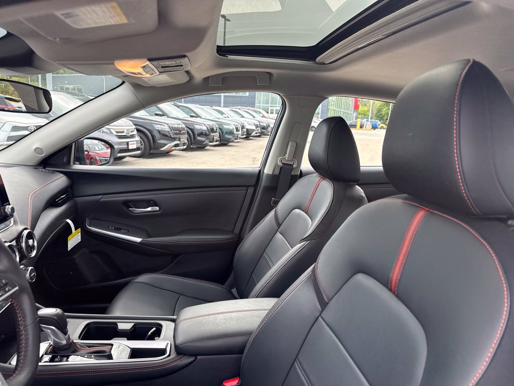 Certified 2025 Nissan Sentra SR w/ SR Premium Package FWD image 21