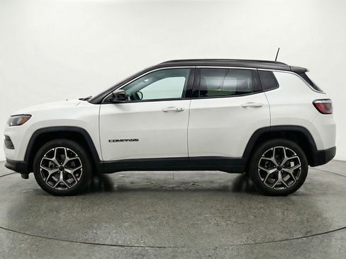 Used 2025 Jeep Compass Limited AWD/4WD image 5