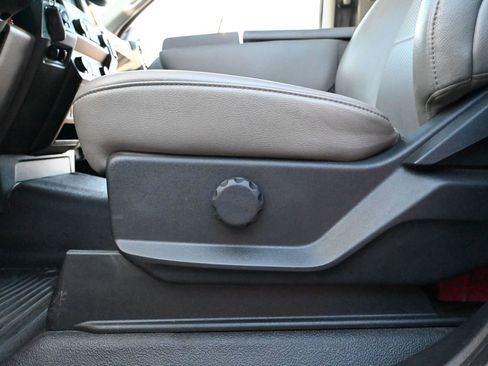 Used 2022 Ford F550 4x4 Regular Cab Super Duty image 30