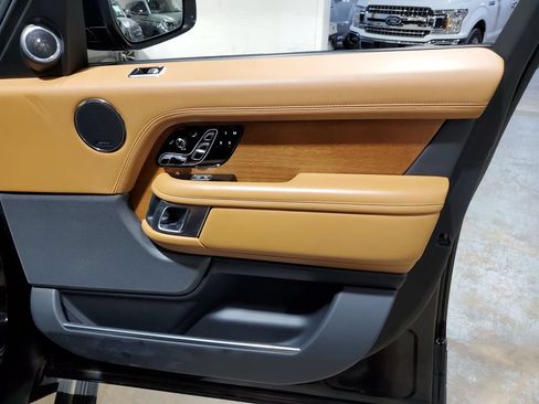 Used 2019 Land Rover Range Rover Long Wheelbase Autobiography AWD/4WD image 17