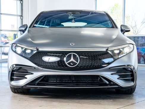Used 2023 Mercedes-Benz EQS 580 4MATIC Sedan image 3