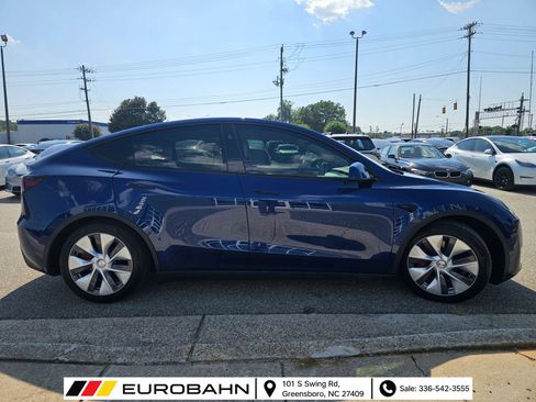 Used 2024 Tesla Model Y Performance AWD/4WD image 6