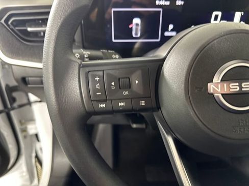 Certified 2025 Nissan Kicks SV image 15