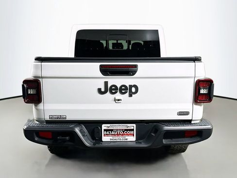 Used 2022 Jeep Gladiator Overland w/ LED Lighting Group AWD/4WD image 6