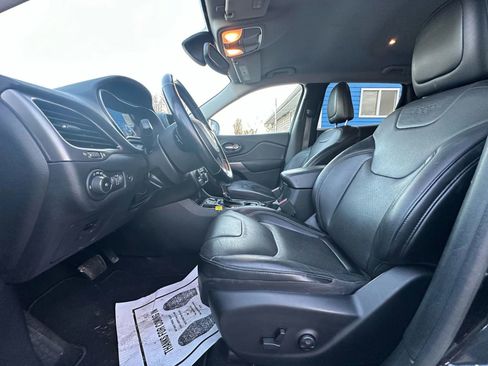 Used 2020 Jeep Cherokee Limited image 13