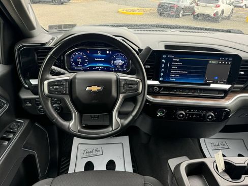 Used 2023 Chevrolet Silverado 1500 LT AWD/4WD image 22